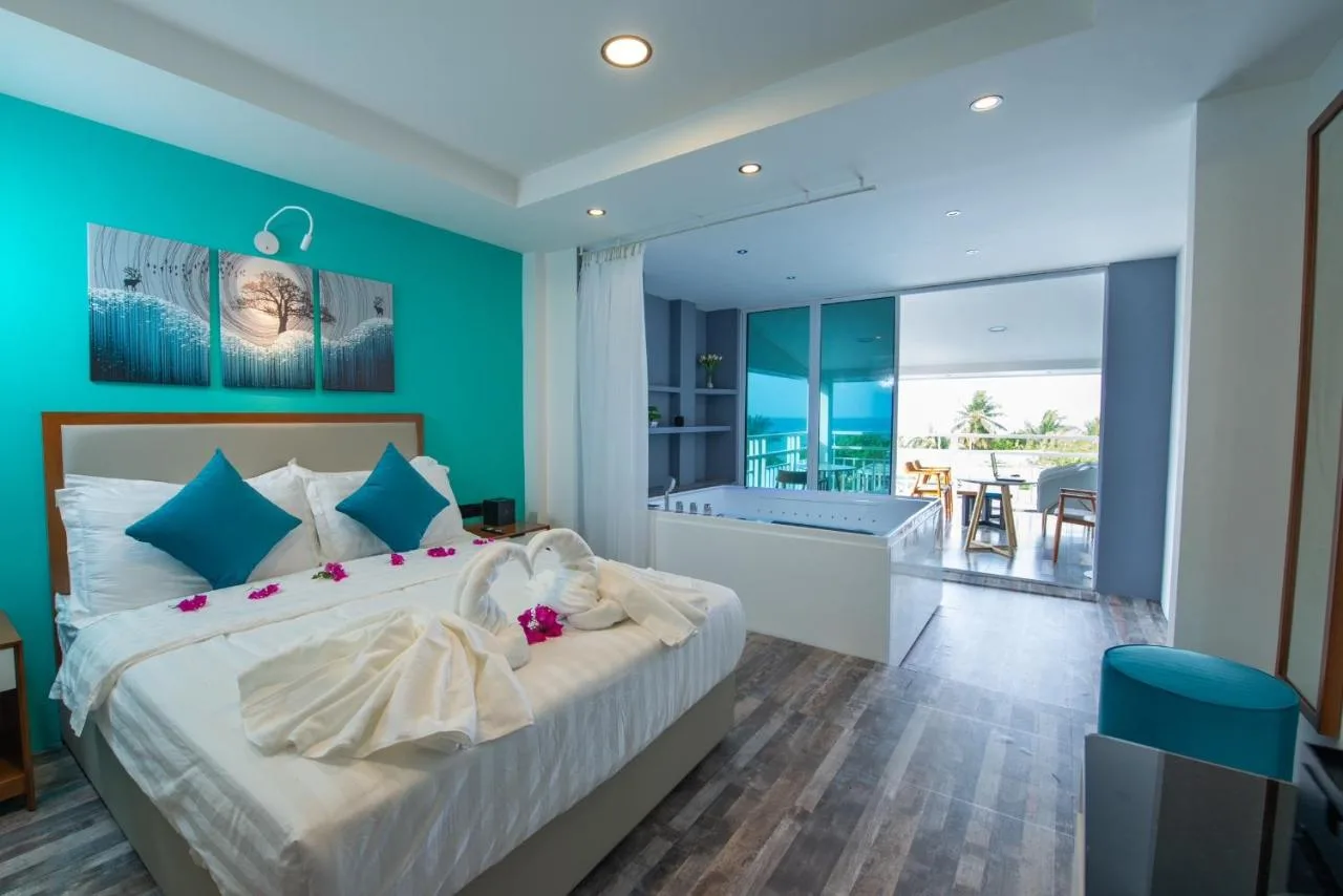 Embrace island fun at Funplace Beach. This vibrant guest house offers comfortable rooms, a relaxed atmosphere, and a variety of activities like beach volleyball and kayaking.