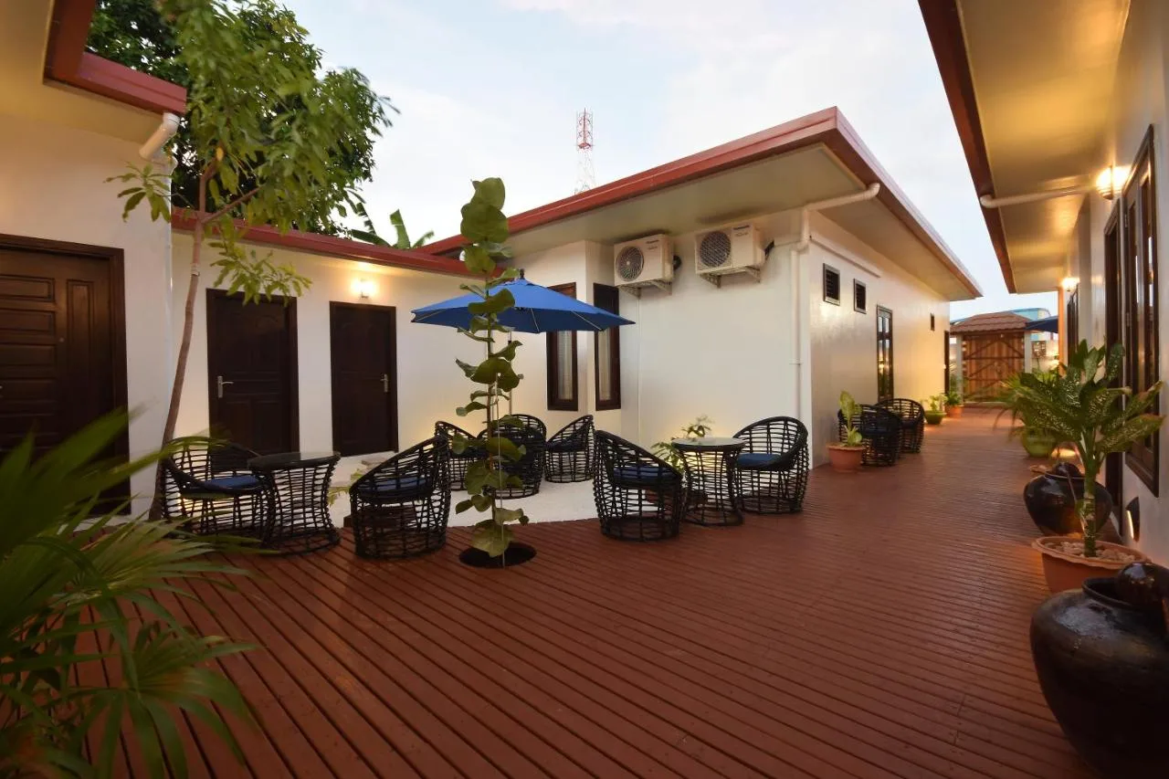 Island Home Inn is a sustainable guest house in Ukulhas, offering free WiFi, private beach area and garden.