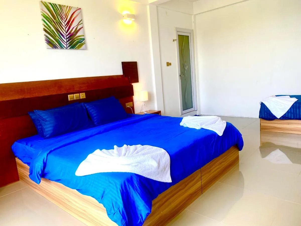 Set in Dhigurah, Ari Atoll region, Sands Grand Hotel is situated 100 metres from Dhigurah North West Beach.