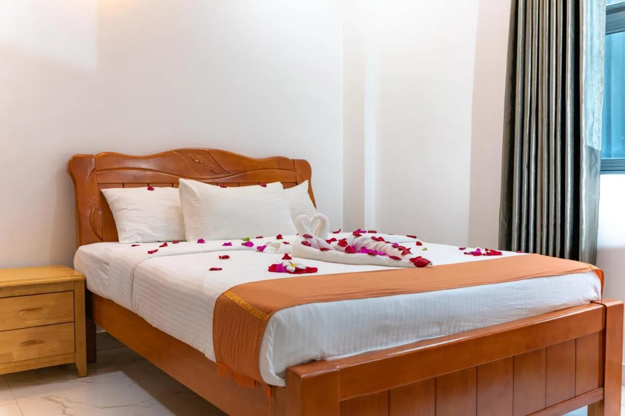 White Beach Holiday is a cozy guesthouse with modern amenities and a good location.